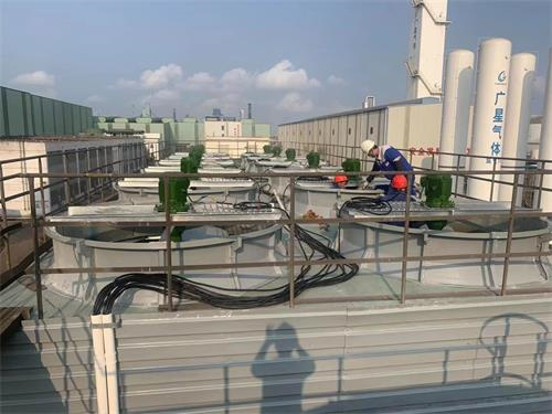 閉式冷卻塔如何實(shí)現(xiàn)降溫效果