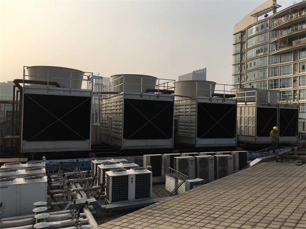 廣東冷卻塔：冷卻塔商品特性(廣東工業(yè)冷卻塔用減速機(jī)多少錢)